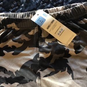 NWT Agnes and Dora leggings size L